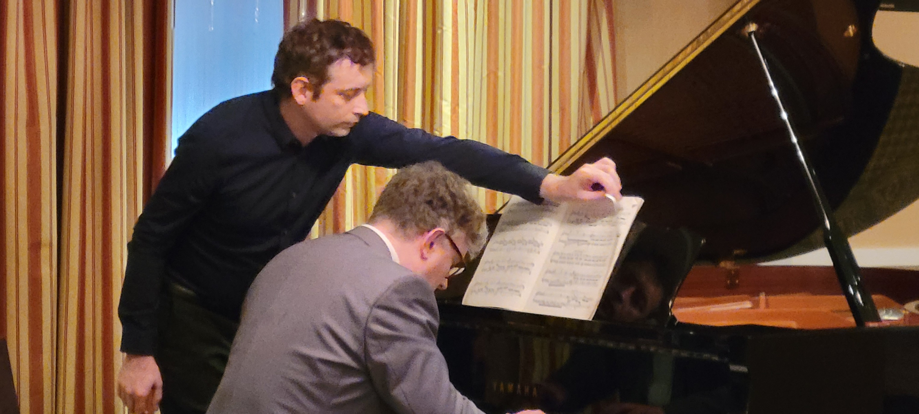 Performance with page turner